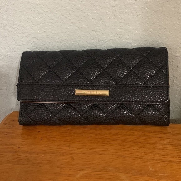 Anne Klein quilted threefold wallet - Picture 5 of 6